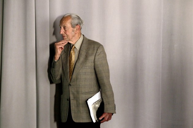  In this Monday, May 23, 2011 file photo, Harold Camping prepares for a taping of his show "Open Forum" in Oakland, Calif.   (AP Photo/Marcio Jose Sanchez)