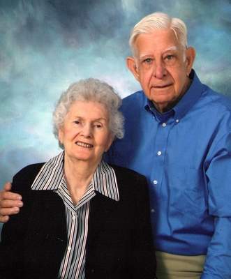 Leonard Lawrence Pupkes, 86, and Esther Annette Jewett Pupkes, 84, died hours apart.