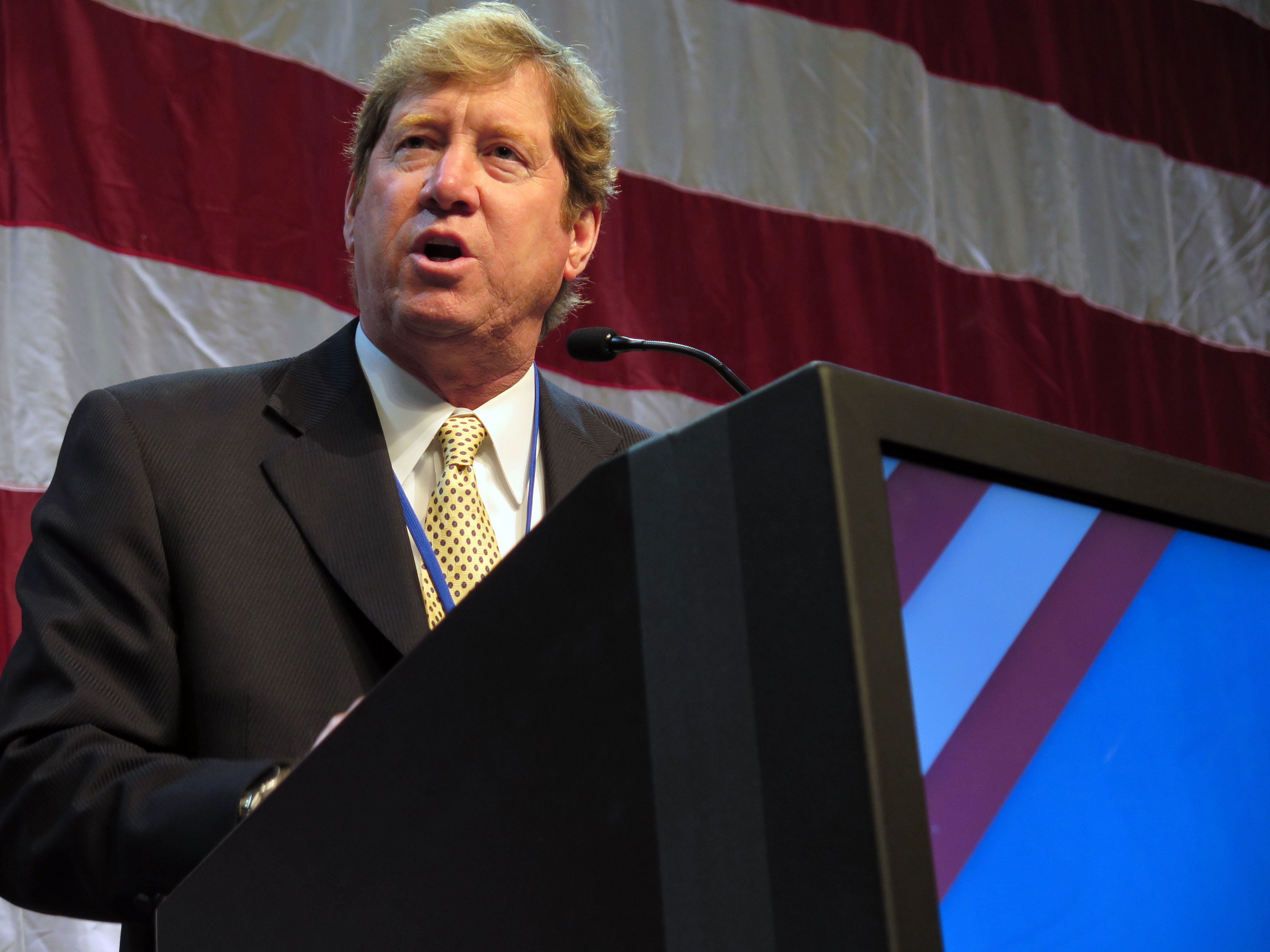 Jason Lewis addressing the 2016 Republican State Convention on May 21, 2016, in Duluth, Minn.